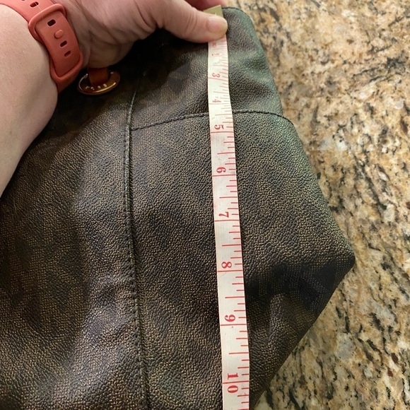 MICHAEL Michael Kors Brown and Tan Shoulder Bag - Picture 10 of 11